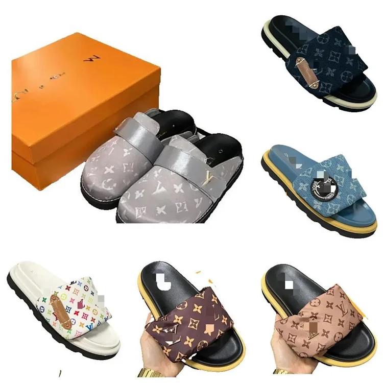 Louis Vuitton slippers