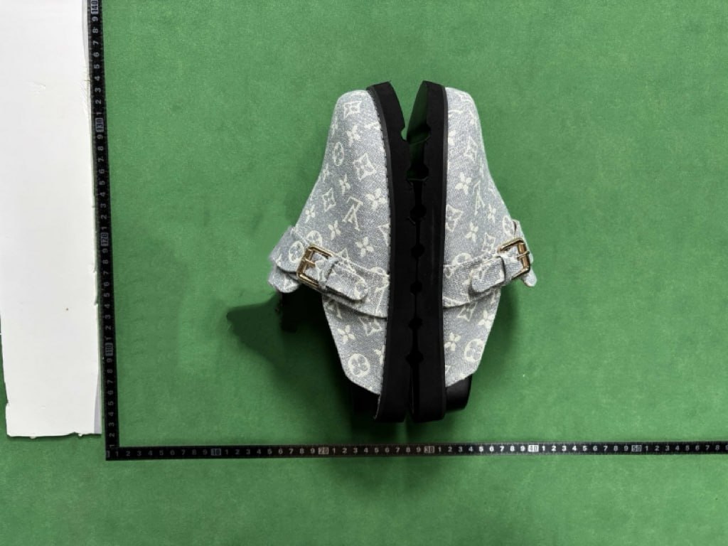 Louis Vuitton slippers -4