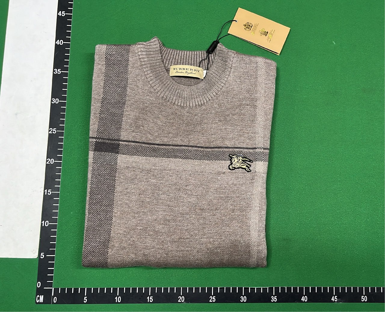 Men's Classic Plaid Knit Sweater with Embroidered Logo [2 styles] -3