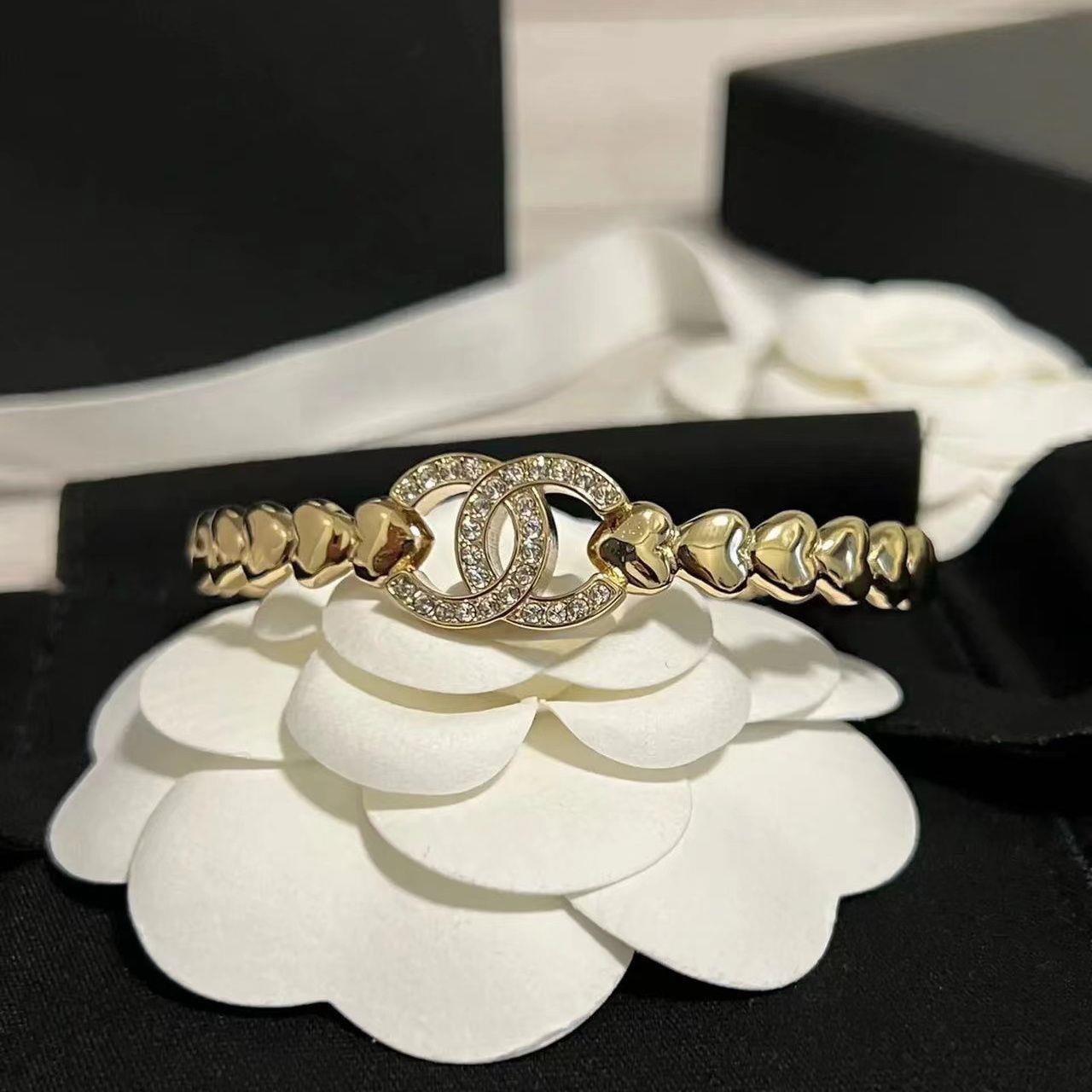  Chanel CC Logo Chain Bracelet [11 styles] -2