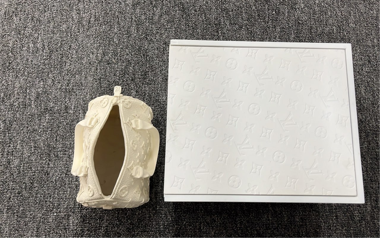   Louis Vuitton Speedy Bag Vase Composed of Jesmonite -3