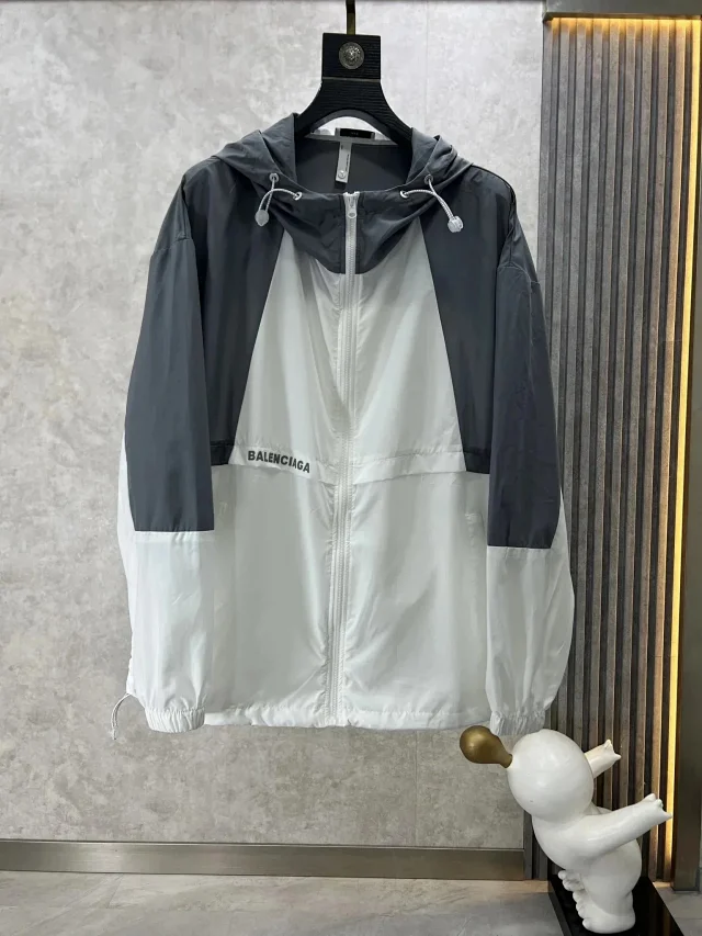 Balenciaga Alien Loose Hoodie（