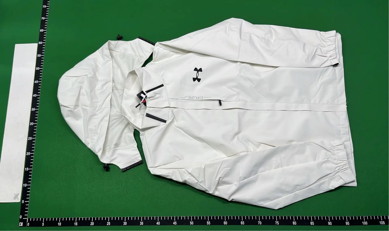Under Armour suit -3