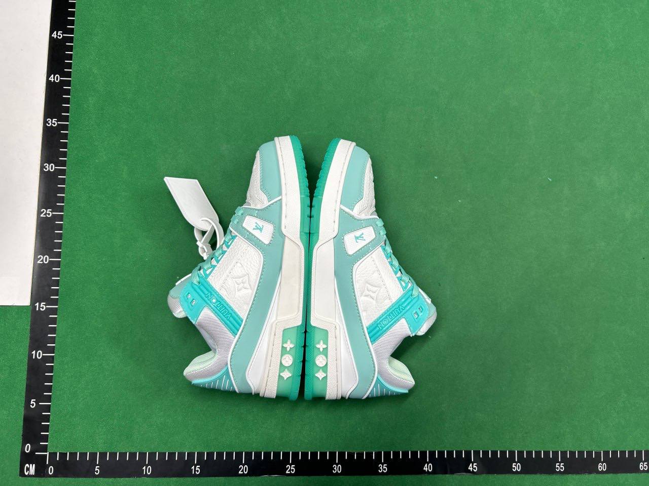 LV TRAINER SNRAKERSA -3