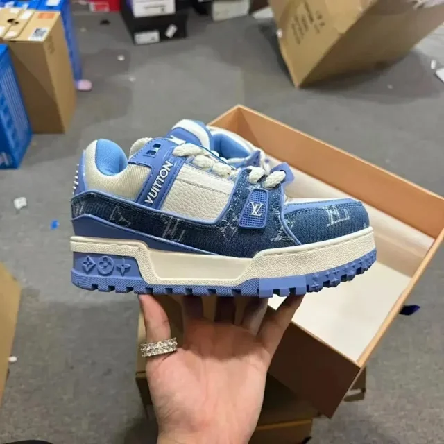   Louis Vuitton Traine (6 styl