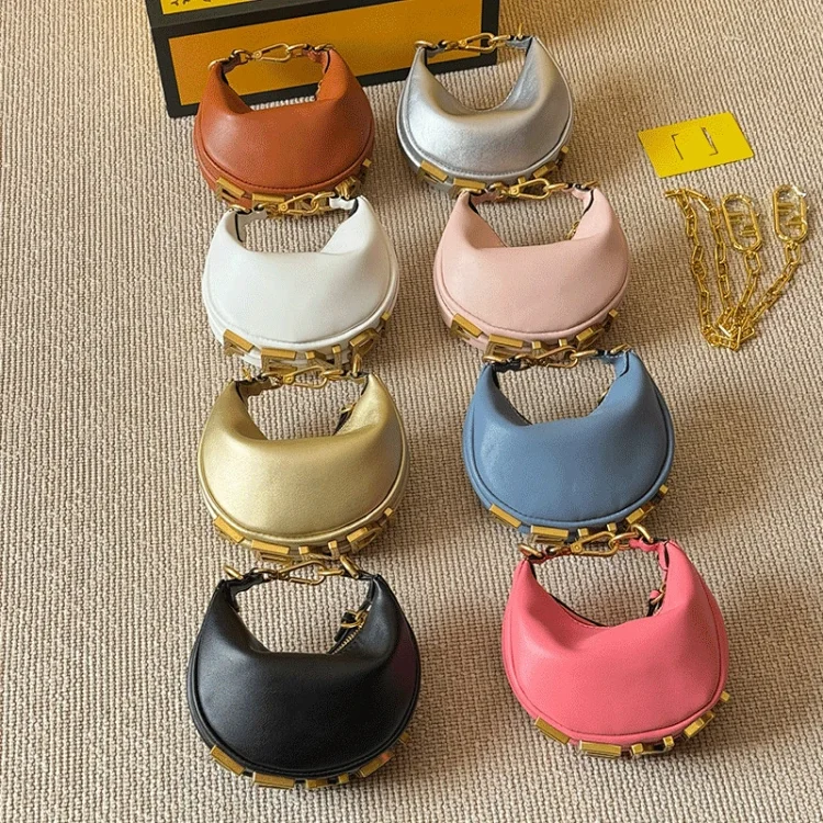  FENDI bag
