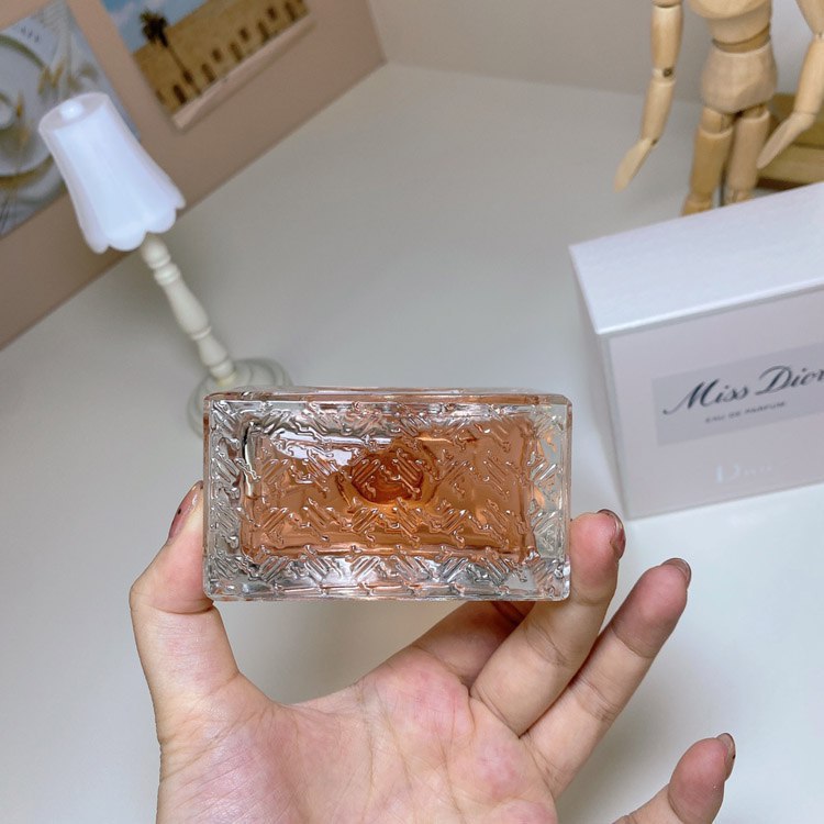 Dior Blooming Sweetheart EDP -5