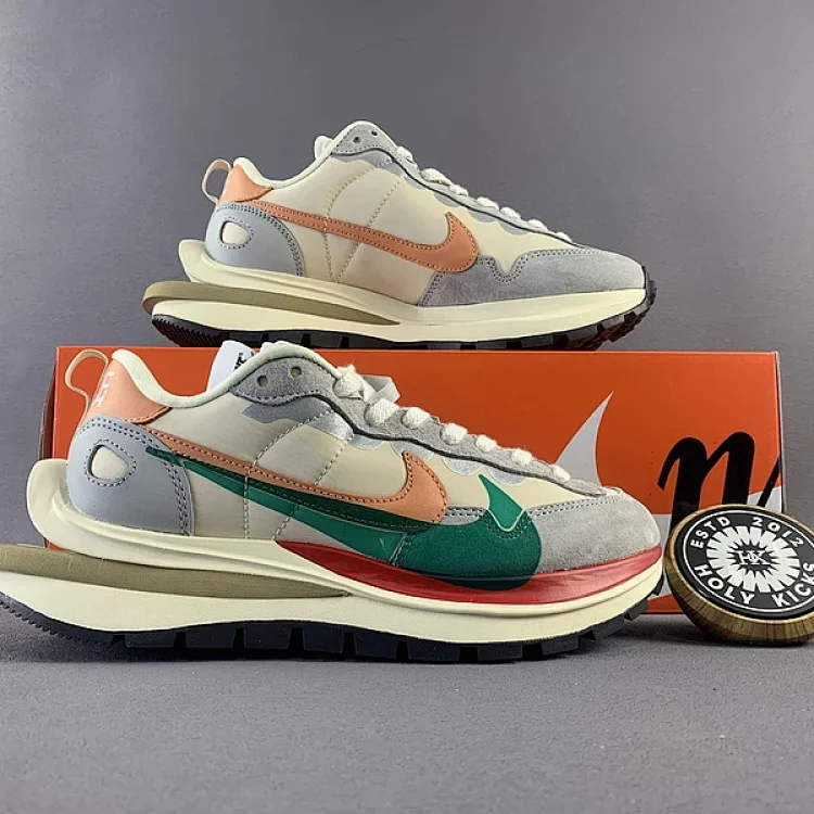  Nike Sacai