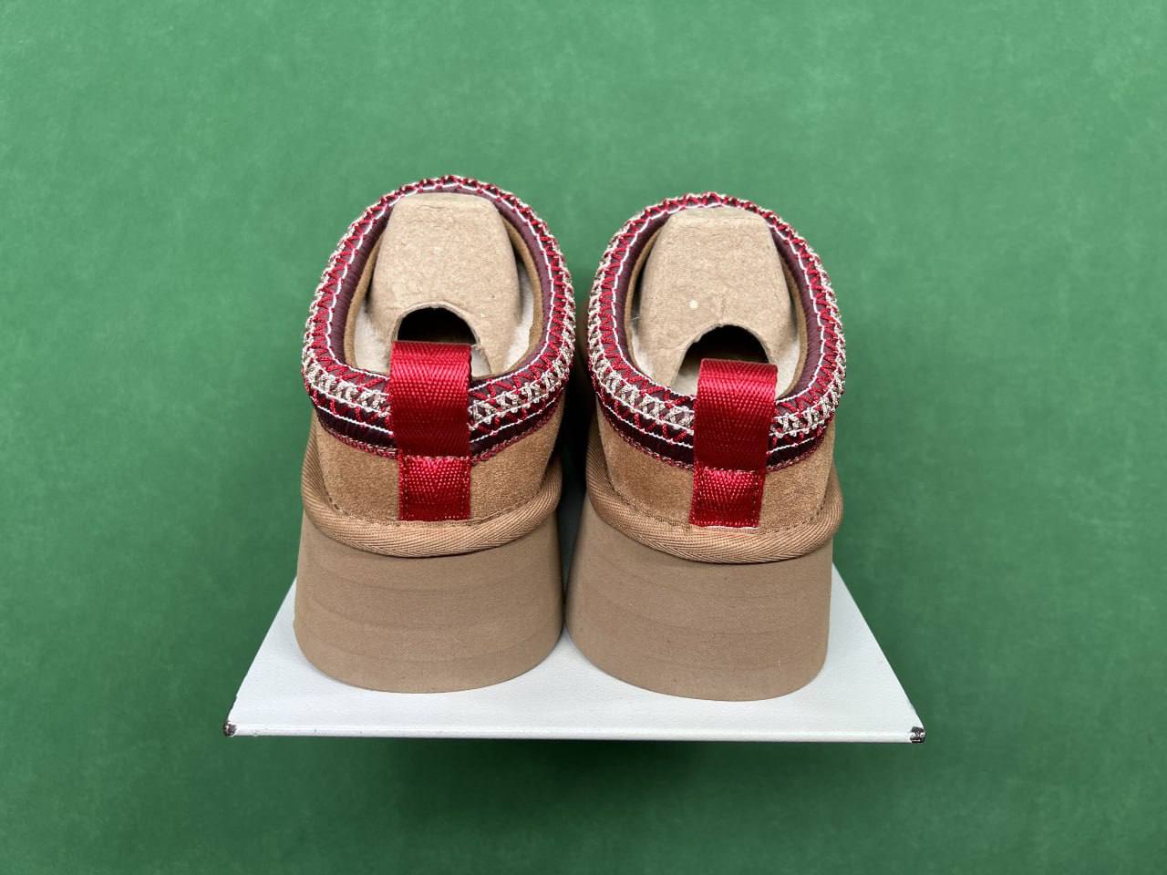  UGG -4