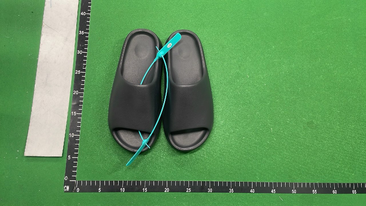 adidas Yeezy Slide Slippers -4