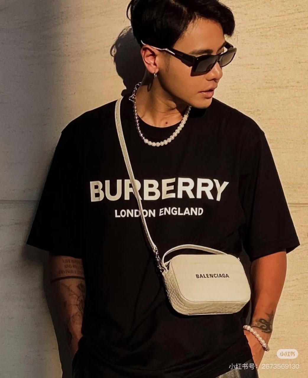   Burberry T-shirts -2