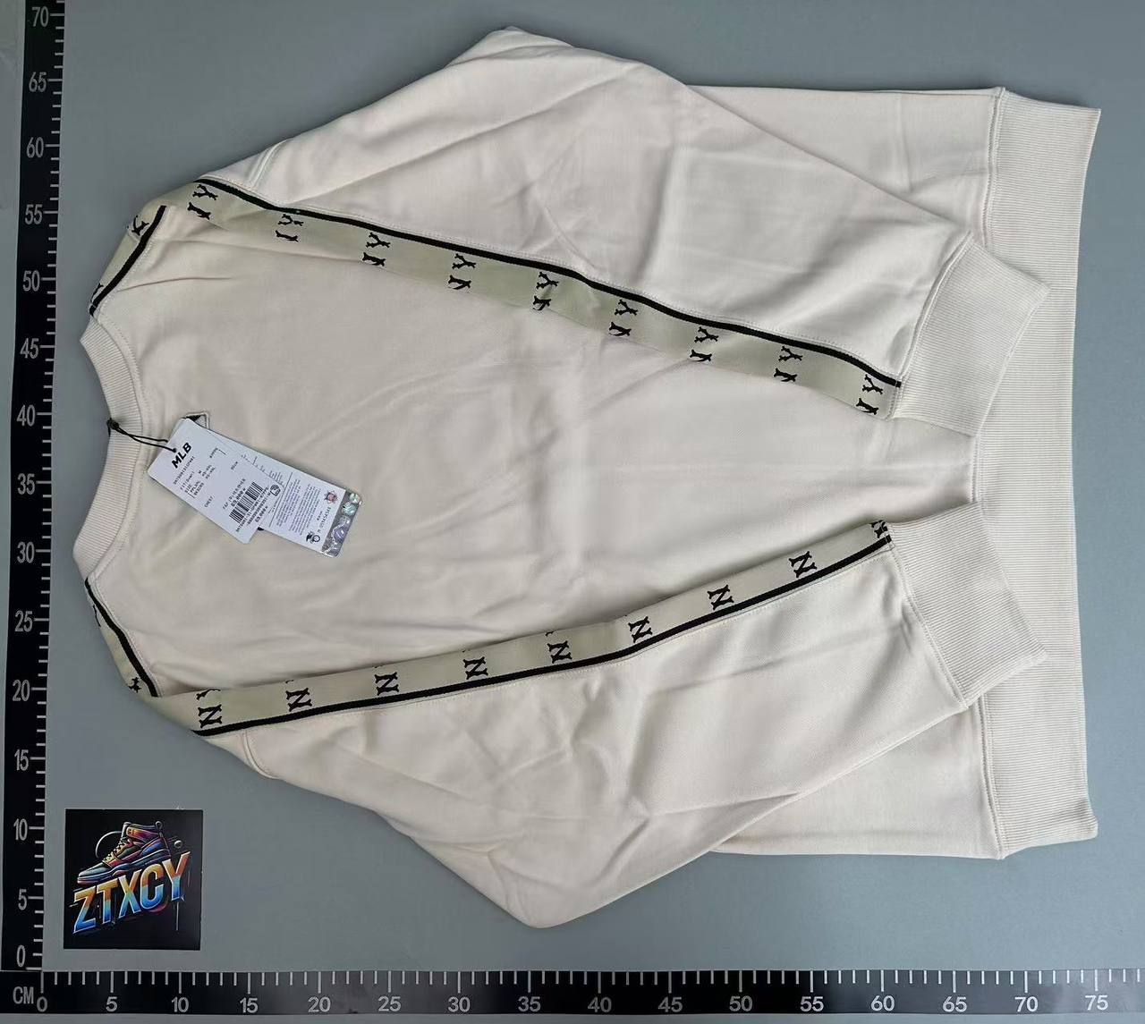  New Era MLB Tape Trim Sweatshirt [4 styles] -4