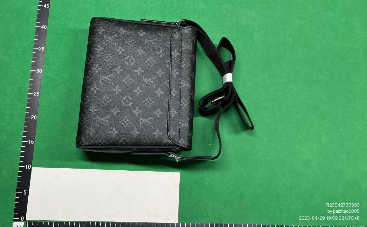  Lv Shoulder Bags -3