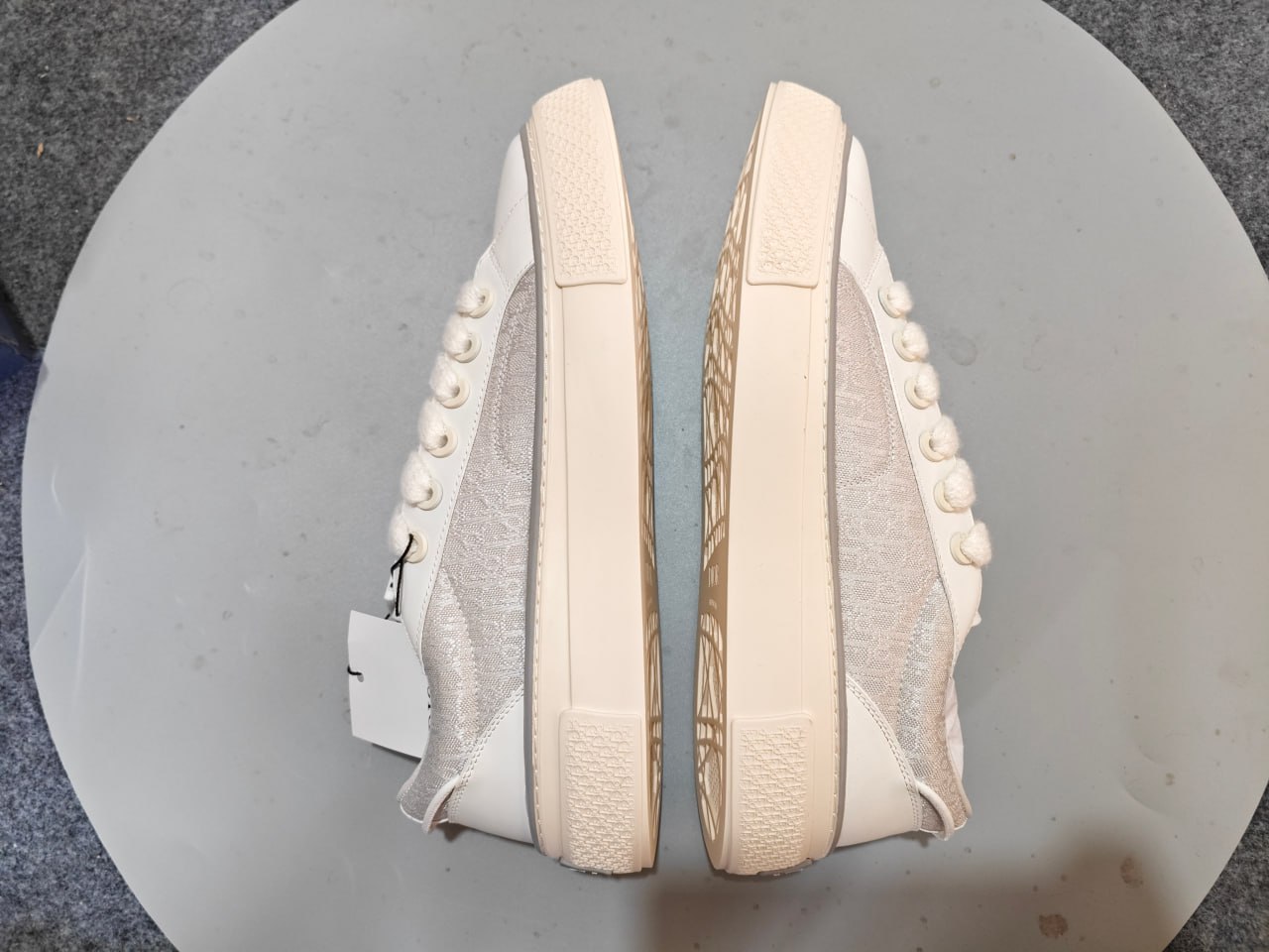   DIOR-B33