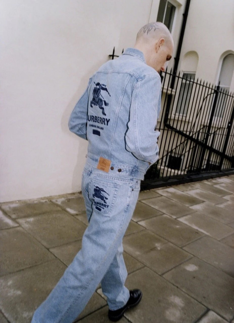  Burberry  horse Denim collection  -2