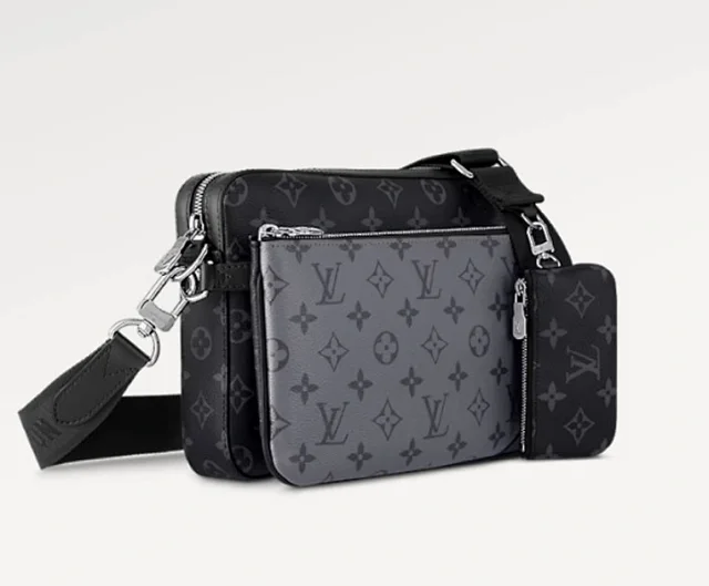   Louis Vuitton Purse