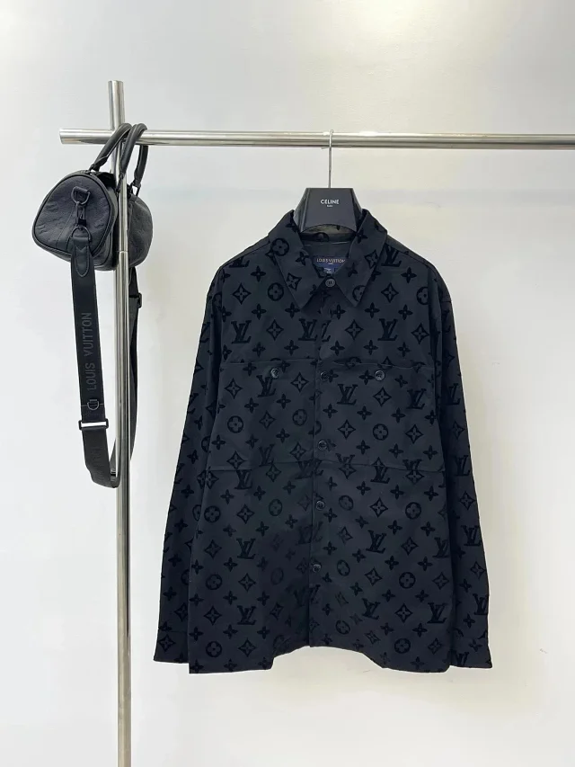  Louis Vuitton LV Eagle Eye Embroidery Crewneck 