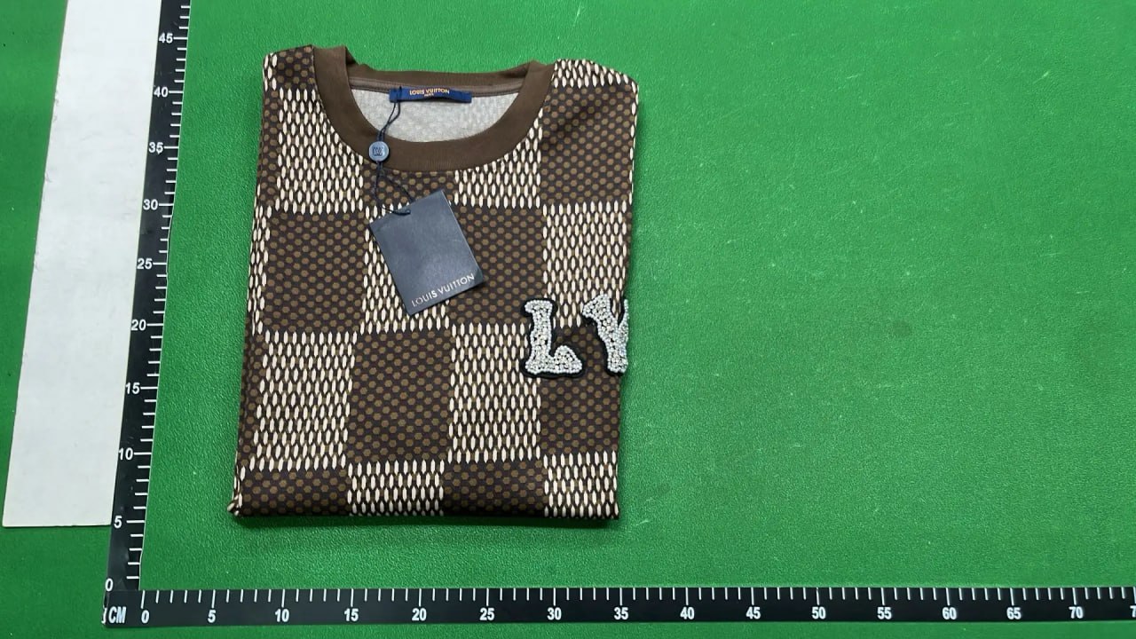   Louis Vuitton Tee -4