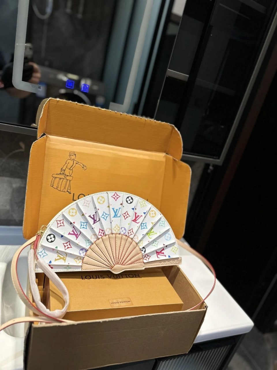  Louis Vuitton bag -3
