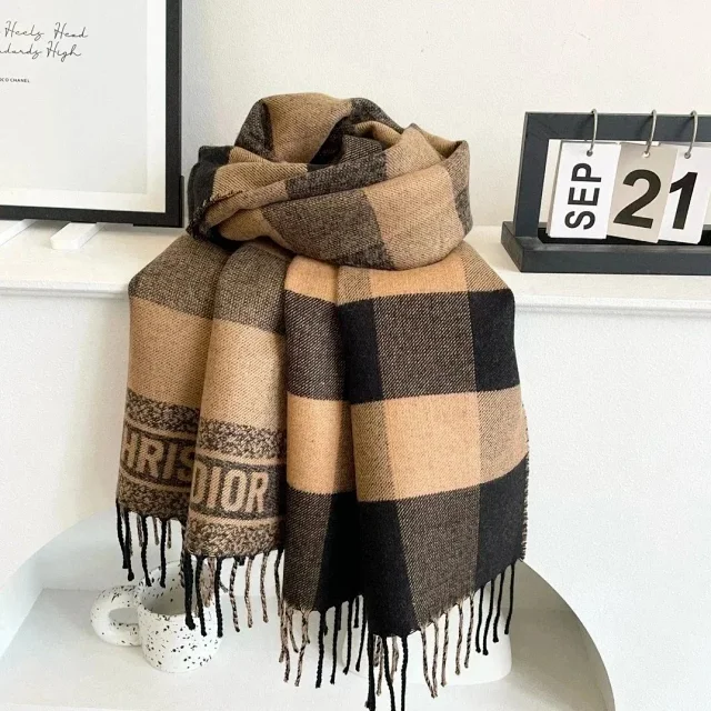     Louis Vuitton LV Chanel Burberry Fendi Scarf（30+styles）
